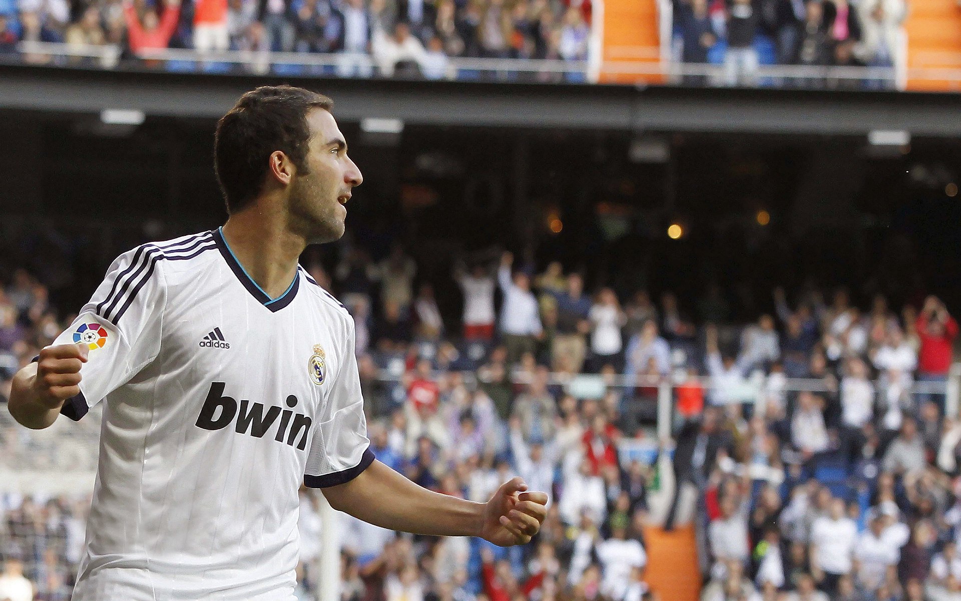 开云电竞平台注册-中超球队中场组织能力得到提升,中超 中场