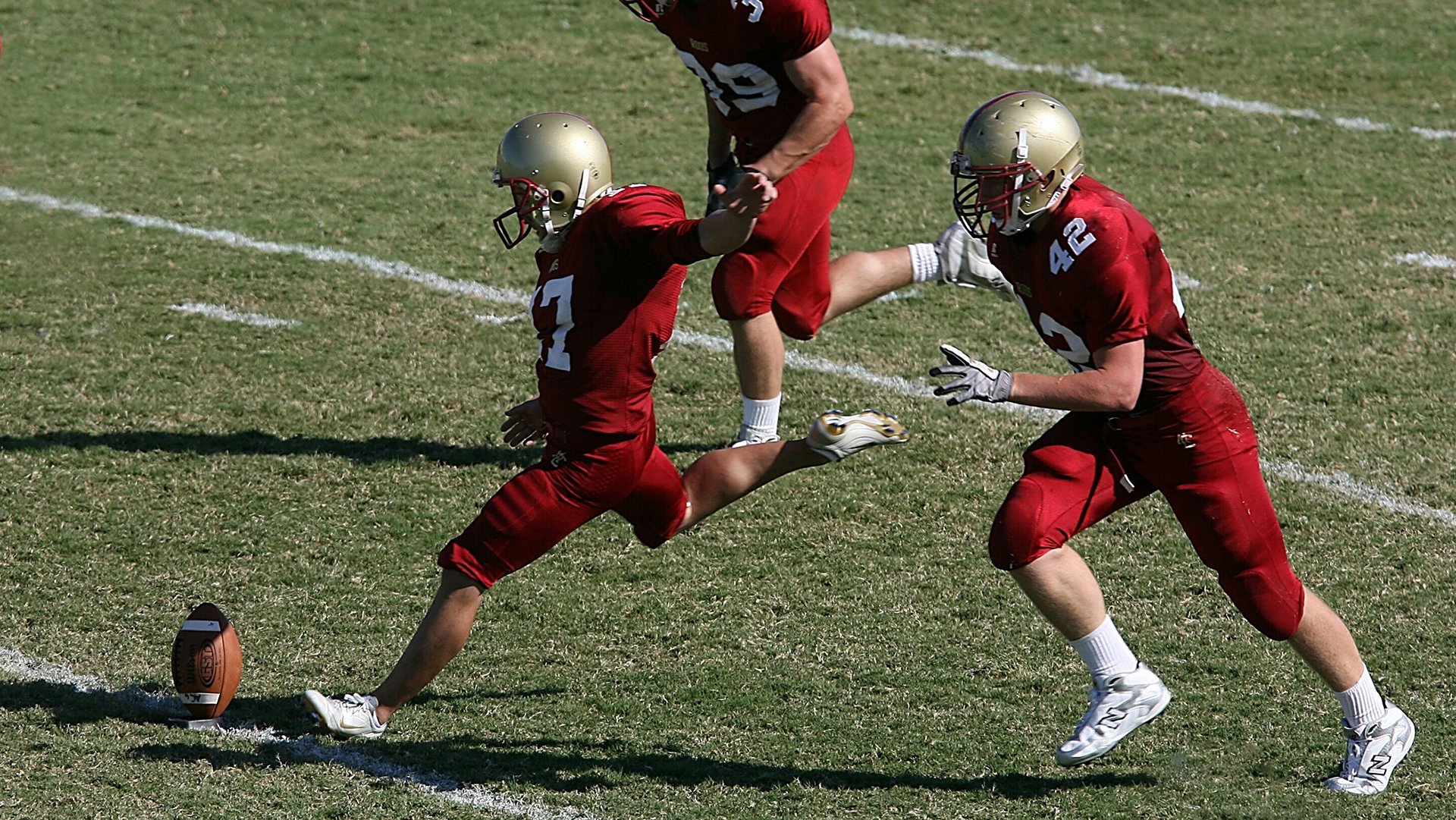 开云入口-神操作！曼联追巴西新星替代拉什福德，巴萨靠20%条款躺赚，曼联传奇_面对巅峰期的巴萨支柱 我就像业余球员